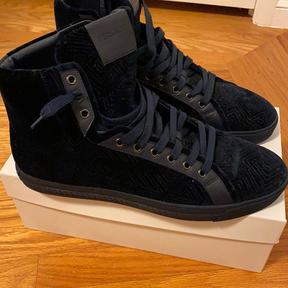Versace blue velvet sneaker